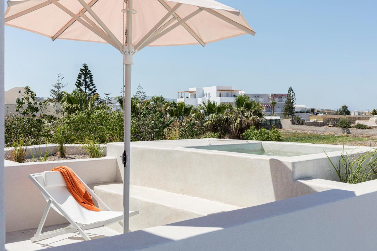 Viva Nove Suites Kamari  Exterior photo